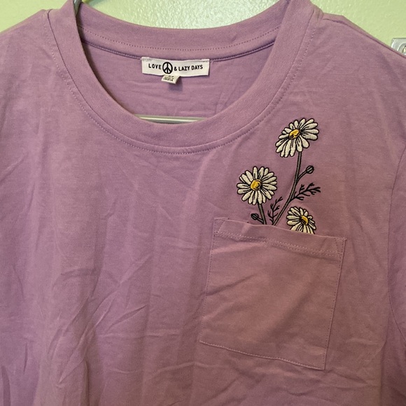 Love & lazy days Crop Top T shirt size M NWOT - Picture 3 of 4